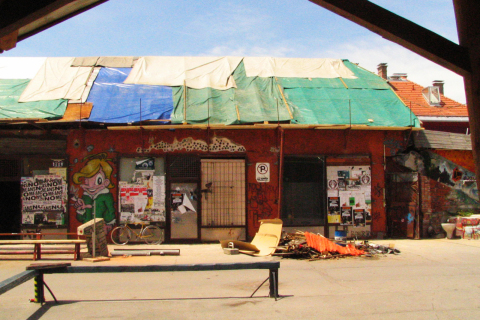 Axt und Kelle, Metelkova, 2004