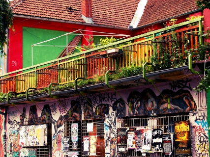 Jana Japelj, Primož Karba & Gregor Jokič (Mizzart) - Plaža (2006)