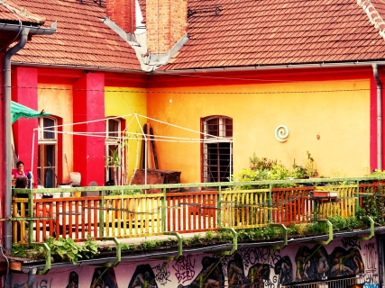 Jana Japelj, Primož Karba & Gregor Jokič (Mizzart) - Plaža (2006)